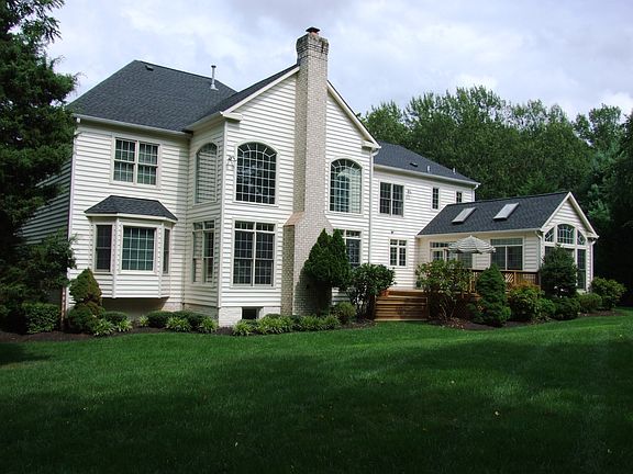 3rd image of 13506 Pheasant Dr