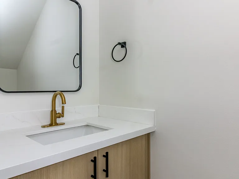 1117 Veneta Ave — Photo 2