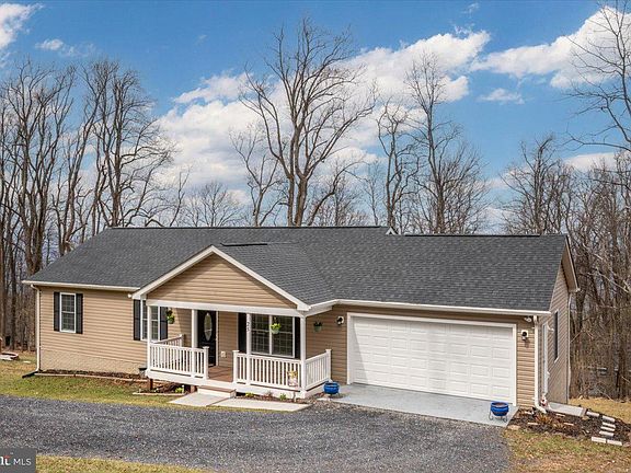 3rd image of 25 Deer Trail Rd