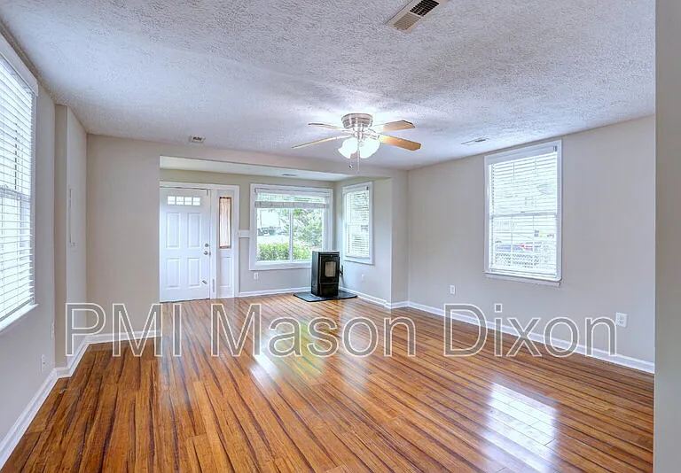 1651 Elkridge Dr — Photo 8
