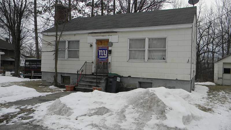 2nd image of 1 Pleasant Pl