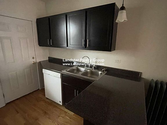 5th image of 4742 N Whipple St APT 2A