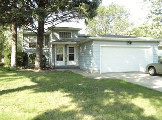 305 E Lincoln St, Sycamore, IL 60178