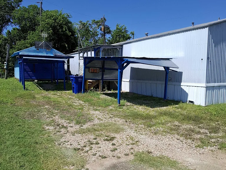 13 Ellis Ave — Photo 11