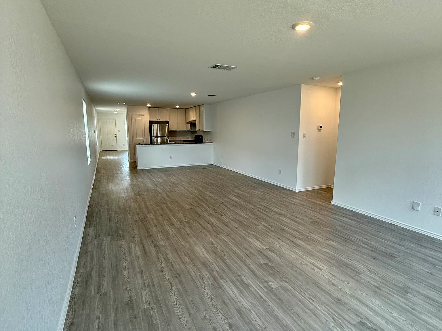 4 bed, 1627 sqft, $1,650 — Photo 4