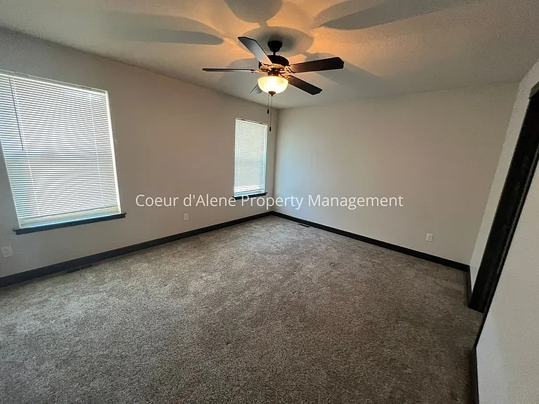 6598 N Idlewood Dr — Photo 13