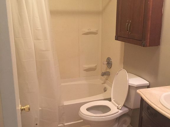 Main bathroom