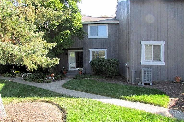 1st image of 73 Twin Lakes Dr