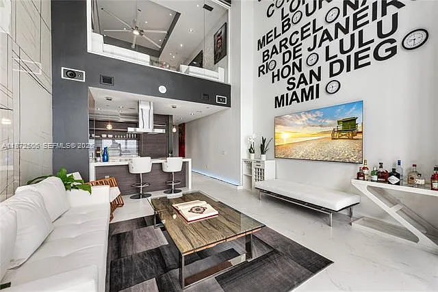 1100 Biscayne Blvd #LPH6105 — Photo 5