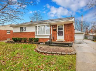 21506 Parkway St, Saint Clair Shores, MI
