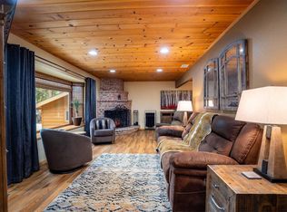 25169 Franklin Dr, Idyllwild, CA 92549