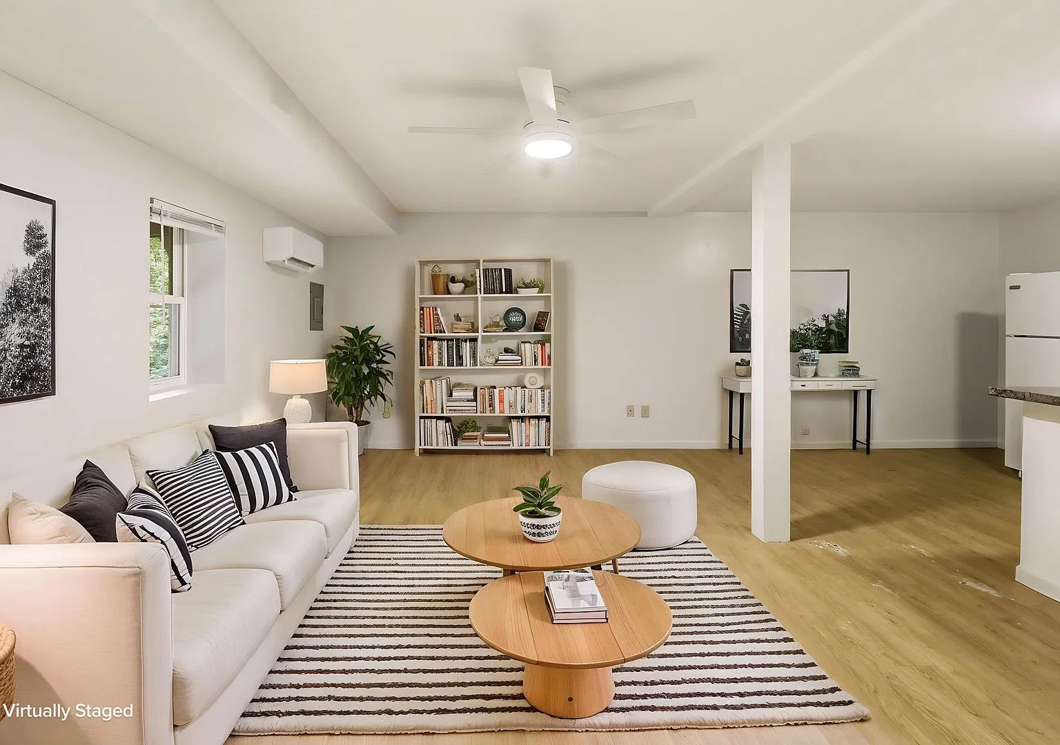 836 Mountain View — Photo 1