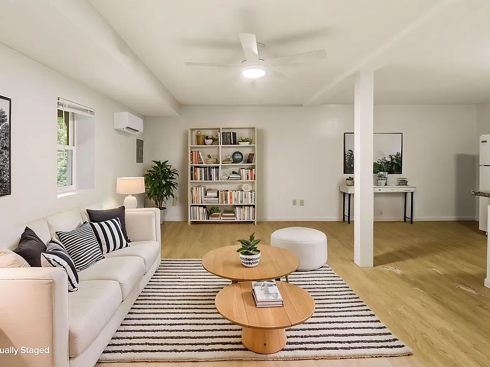 836 Mountain View