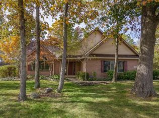 886 Brookwood Dr, Troy, OH