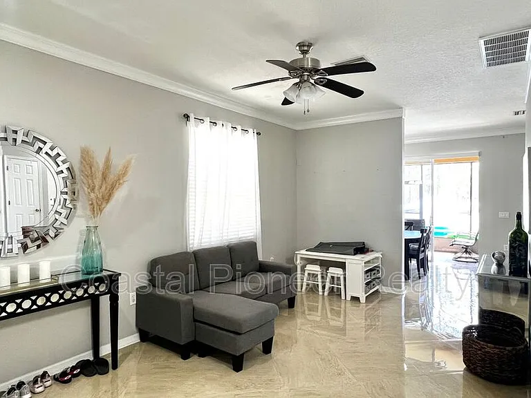 8848 Cameron Crest Dr — Photo 10