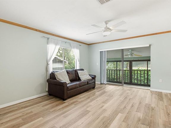 4th image of 511 Mistletoe Ct APT C
