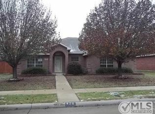 420 Round Rock Dr, Cedar Hill, TX 75104