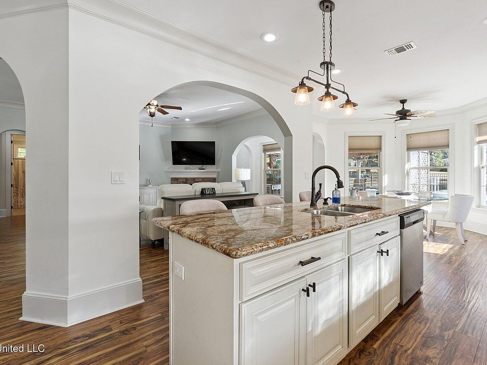5516 Alakoko Pl, Diamondhead, MS 39525 | MLS #4137081 | Zillow