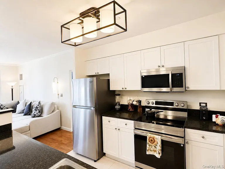 300 Mamaroneck Ave #629 — Photo 9