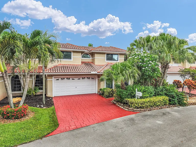 753 Villa Portofino Cir — Photo 46