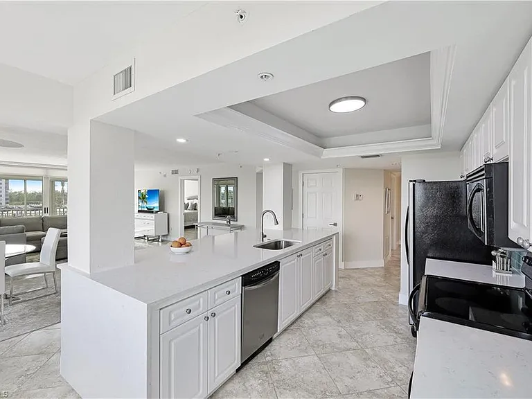 25 Bluebill Ave #A-201 — Photo 7