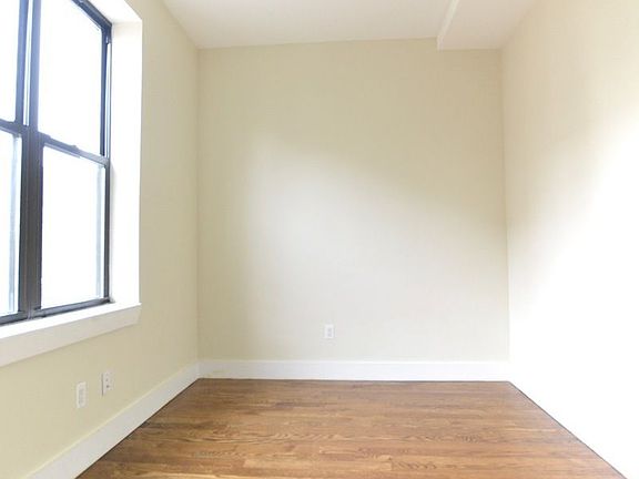 4th image of 293 Stockholm St APT 2