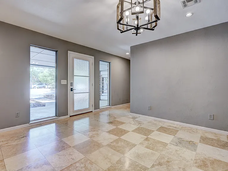 6325 Glenbrook Ct — Photo 9