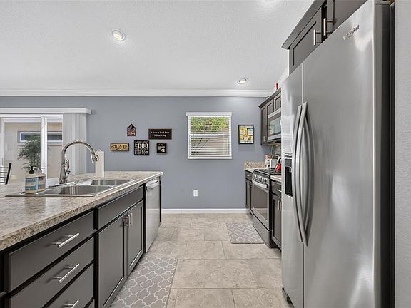 4th image of 2137 LOCKLIN LANE