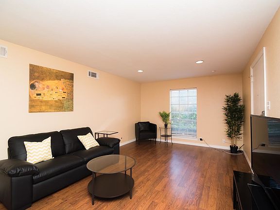 5th image of 5212 Fleetwood Oaks Dr #101