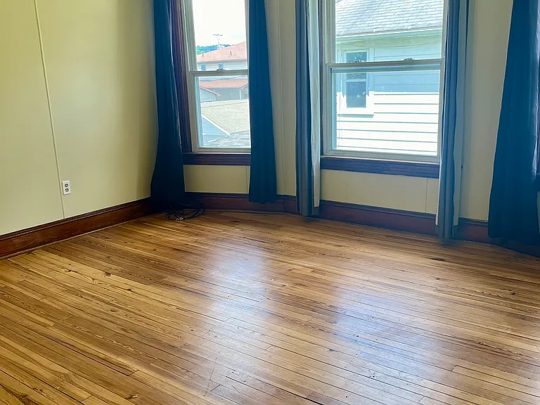 625 Pleasant Ave #2 — Photo 4