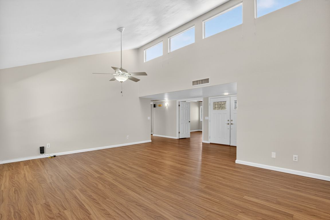 next background image