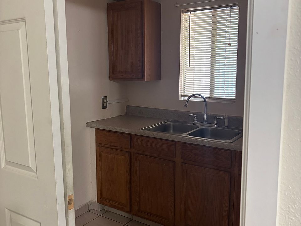 2nd image of 1022 9th Ave #2