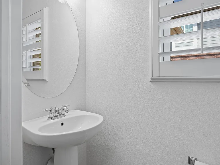 20396 E Columbia Pl — Photo 11