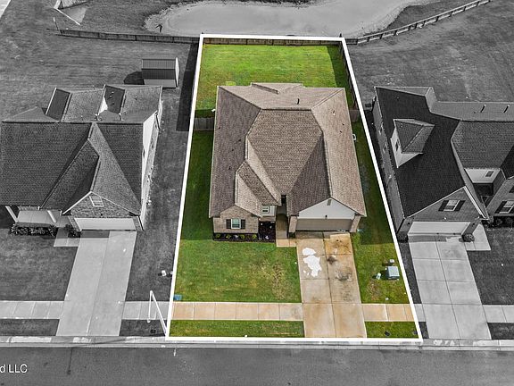 5th image of 9073 Lakeside Cir S