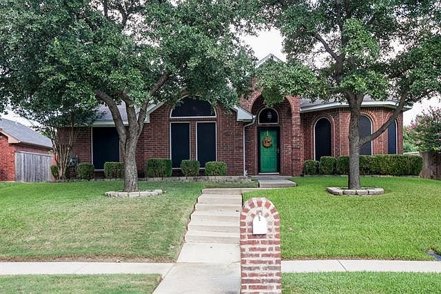 1st image of 2065 Heather Glen Dr