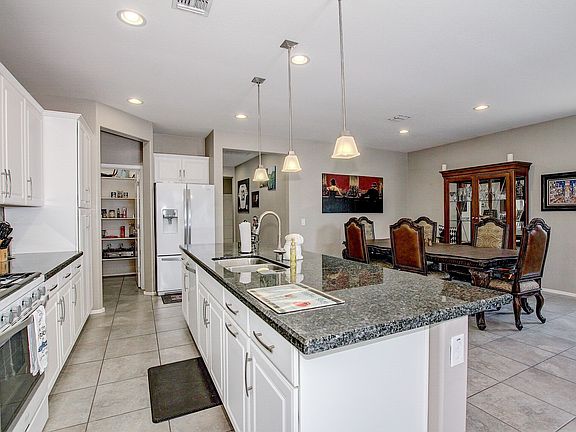 4th image of 7125 W Southgate Ave