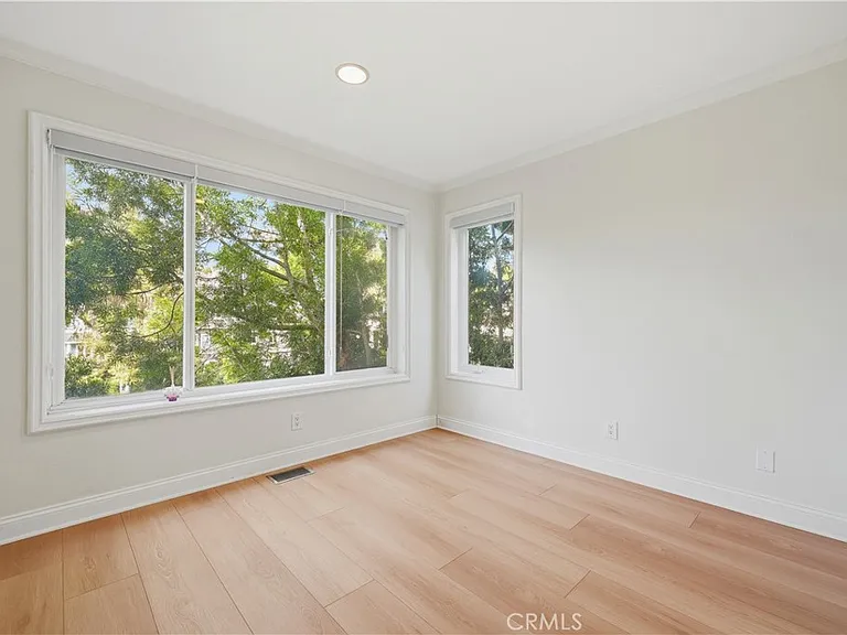 315 Goldenrod Ave #1/2 — Photo 7