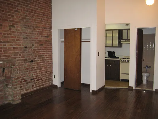 Rented by Magnone Real Estate | media 17