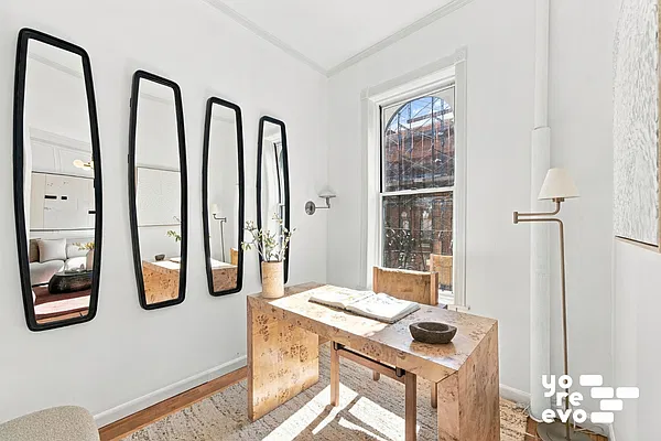Office, photo 1
