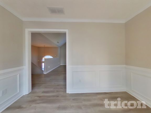 3rd image of 660 Tipperary Rd