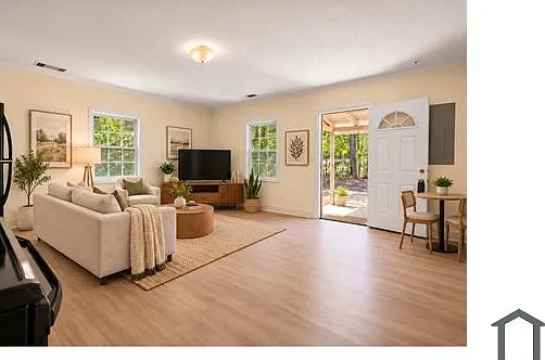 2 bed, 700 sqft, $1,350 — Photo 2