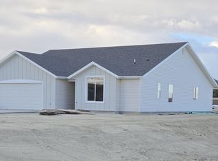 211 Spring Creek Pkwy, Spring Creek, NV 89815