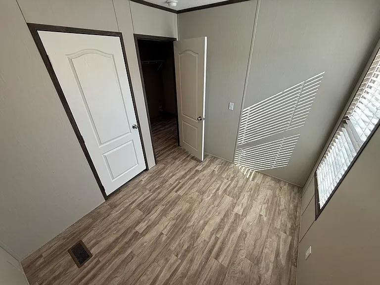 137 Eldridge Ln — Photo 11