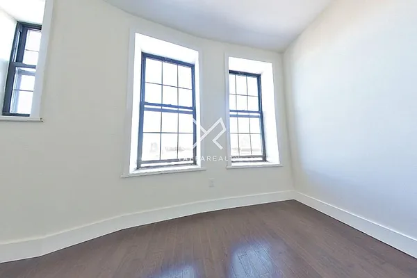 Rented by Yaffa Realty LLC | media 17