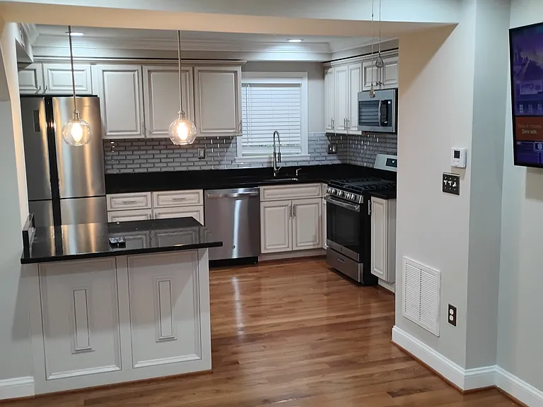 5103 Sheriff Rd NE — Photo 2