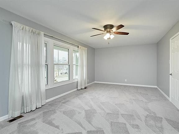 3rd image of 11954 Brookington Dr