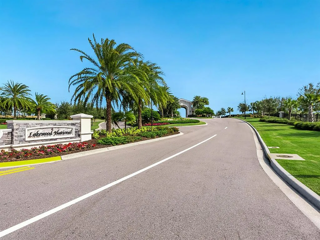 2 bed, 2.0 bath, 1142 sqft, $2,500 — Photo 3