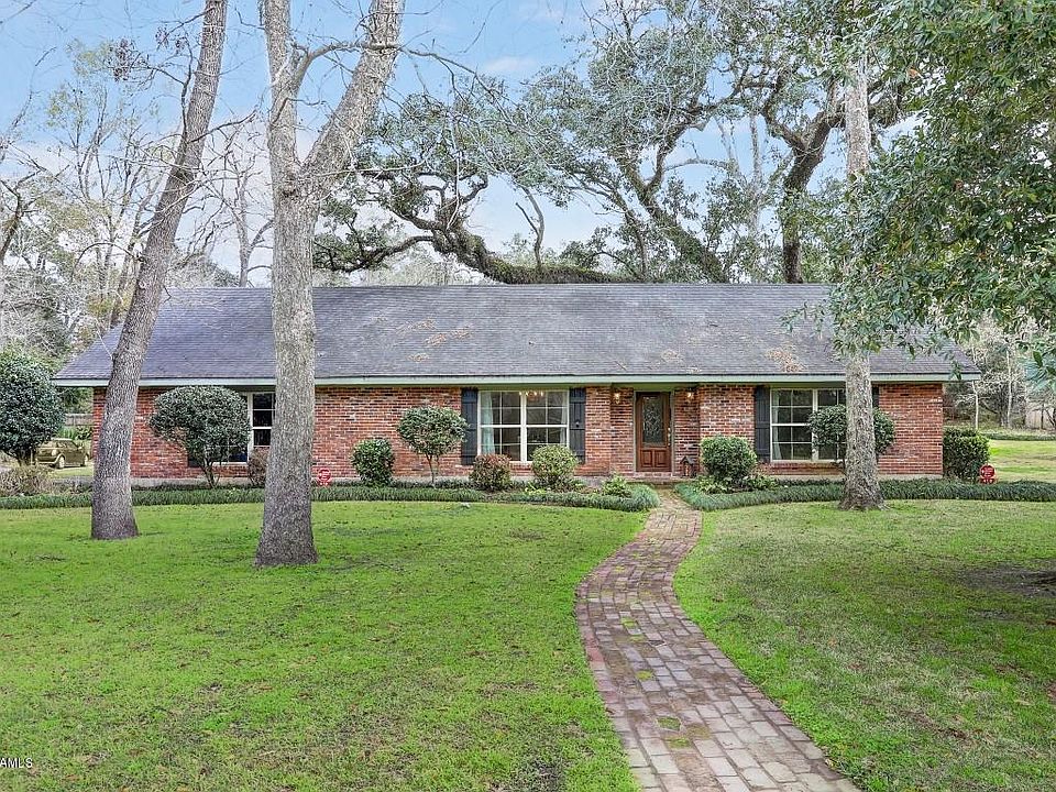 1st image of 416 Lippi Blvd