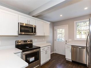 91 Bartlett Ave, Cranston, RI 02905