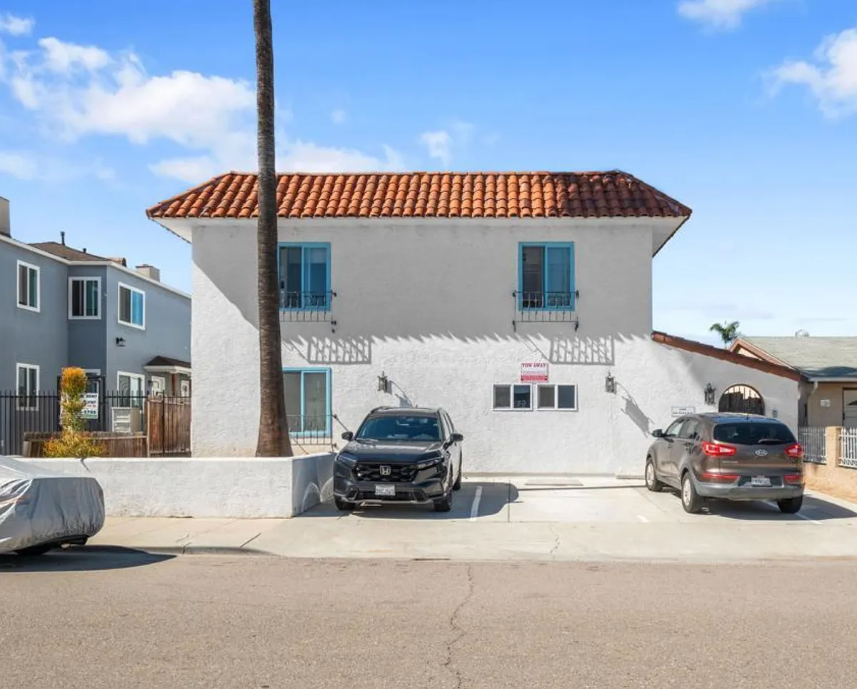 Building Photo - 4344 Van Dyke Ave